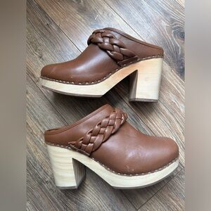 Dolce Vita Hila Leather Braid Mule Clog